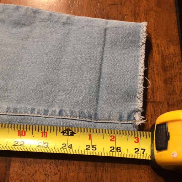 Jessica Simpson Relaxed Skinny Crop Jeans - Picture 13 of 14